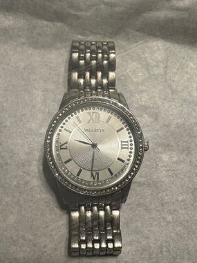 Valletta Silver-Tone Crystal Bezel Analog Watch | Roman Numerals | Quartz